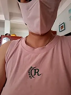 Snapshot of Yummy_9x chatting on 04/06/26, 11:28 Yummy 9x online show from 04/06/26, 11:28