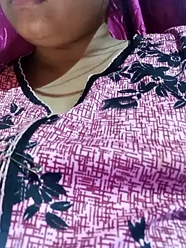 itz-liliroy online show from 04/05/26, 04:46