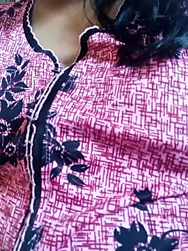 itz-liliroy online show from 04/10/26, 10:44