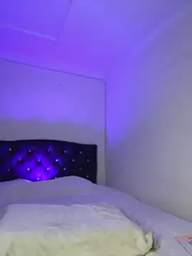 its Lia 1 online show from 05/11/26, 03:07