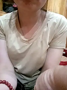 Snapshot of Vily-lonely chatting on 04/15/26, 01:26 Vily-lonely online show from 04/15/26, 01:26