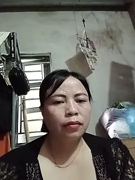 Snapshot of -Hami- chatting on 05/15/26, 04:32 -Hami- online show from 05/15/26, 04:32