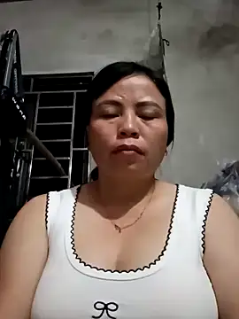 Snapshot of -Hami- chatting on 04/25/26, 02:14 -Hami- online show from 04/25/26, 02:14