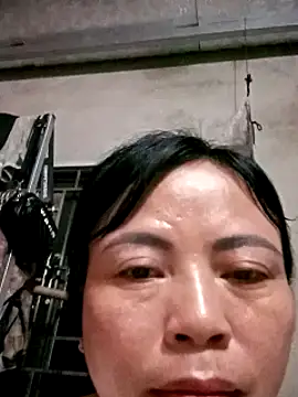 Snapshot of -Hami- chatting on 04/22/26, 06:58 -Hami- online show from 04/22/26, 06:58