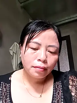 Snapshot of -Hami- chatting on 04/23/26, 07:04 -Hami- online show from 04/23/26, 07:04