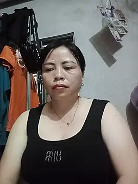 Snapshot of -Hami- chatting on 05/22/26, 07:17 -Hami- online show from 05/22/26, 07:17