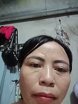 Snapshot of -Hami- chatting on 05/26/26, 05:27 -Hami- online show from 05/26/26, 05:27