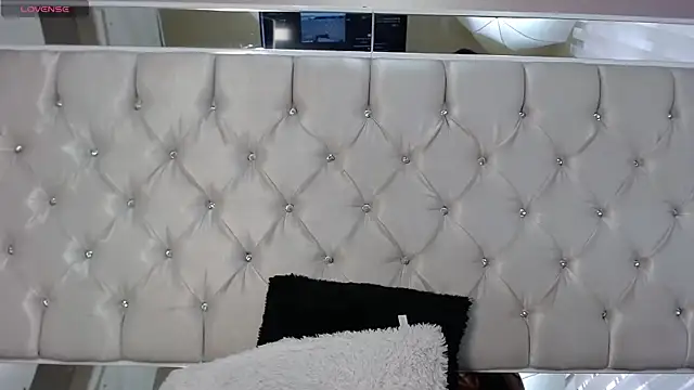 MistressNyx  online show from 05/26/26, 02:04