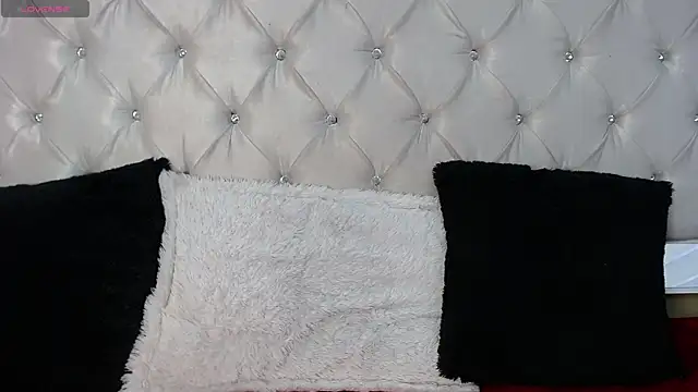 Snapshot of MistressNyx_ chatting on 06/02/26, 05:02 MistressNyx online show from 06/02/26, 05:02