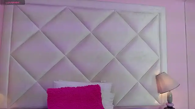 Snapshot of MistressNyx_ chatting on 07/07/26, 01:14 MistressNyx online show from 07/07/26, 01:14
