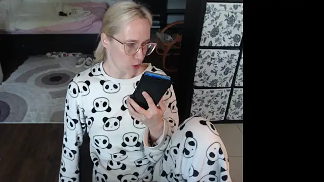 Sweet hot shrmp online show from 05/10/26, 08:29