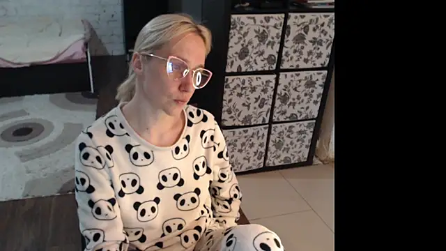 Sweet hot shrmp online show from 05/11/26, 06:59