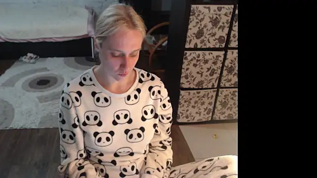 Sweet hot shrmp online show from 05/03/26, 07:50