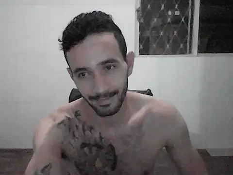 Snapshot of NoxxVx chatting on 04/13/26, 01:09 NoxxVx online show from 04/13/26, 01:09