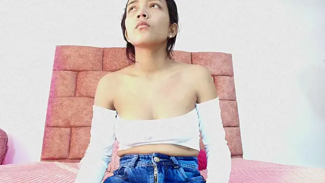 Emily Gross online show from 04/14/26, 02:55