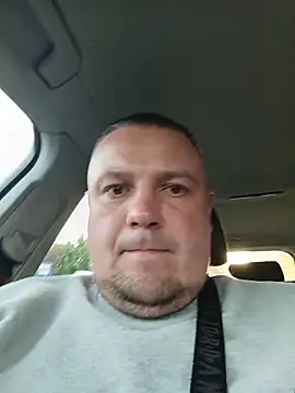 Snapshot of Jedrullo chatting on 05/17/26, 03:50 Jedrullo online show from 05/17/26, 03:50