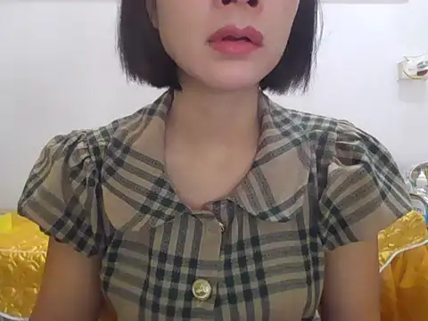 Lyna 2k online show from 04/09/26, 08:42