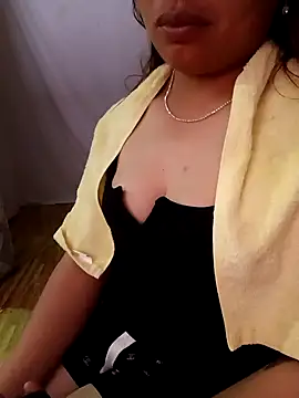 Snapshot of cat-kat chatting on 04/05/26, 01:29 cat-kat online show from 04/05/26, 01:29