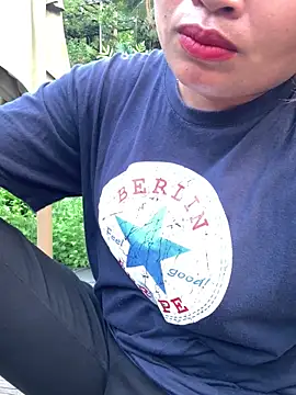 Snapshot of cat-kat chatting on 04/04/26, 10:55 cat-kat online show from 04/04/26, 10:55