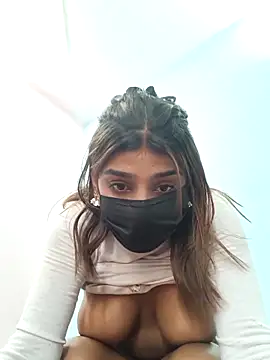 Snapshot of __Hot__Lakshmi__ chatting on 04/14/26, 09:25 Hot Lakshmi online show from 04/14/26, 09:25