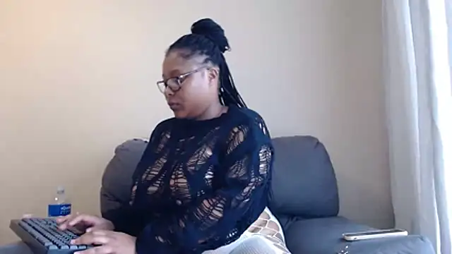 xxZoeyx online show from 05/15/26, 05:05