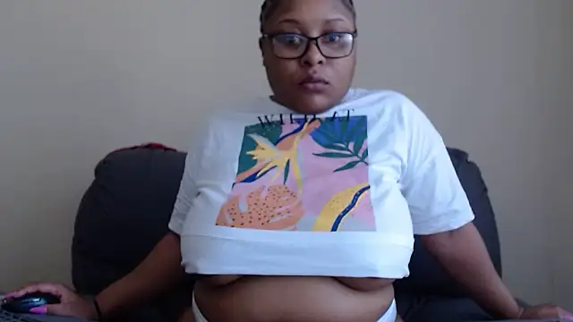 xxZoeyx online show from 10/08/25, 05:42