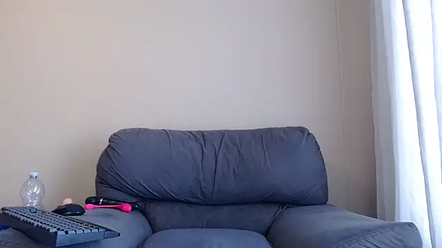 xxZoeyx online show from 05/04/26, 05:44