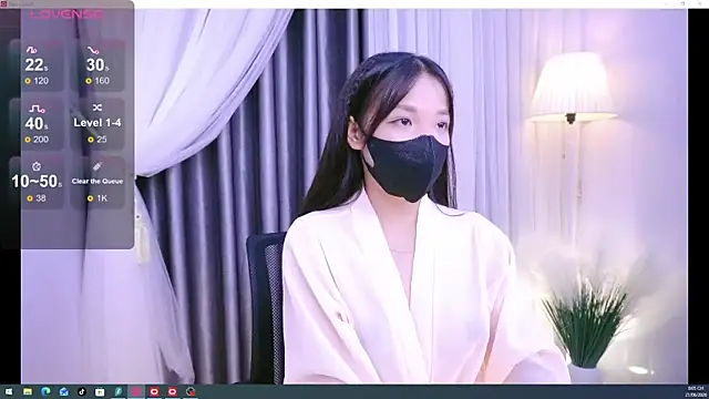 Snapshot of Lu_Ly22 chatting on 06/21/26, 01:06 Lu Ly22 online show from 06/21/26, 01:06