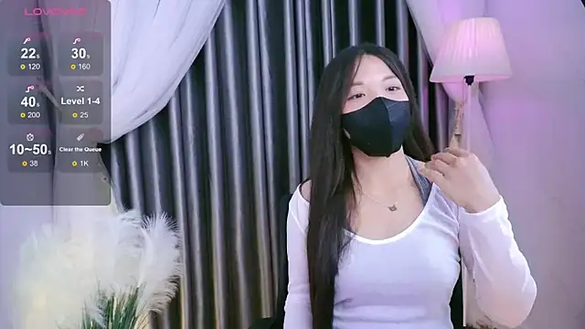 Lu Ly22 online show from 05/27/26, 12:31