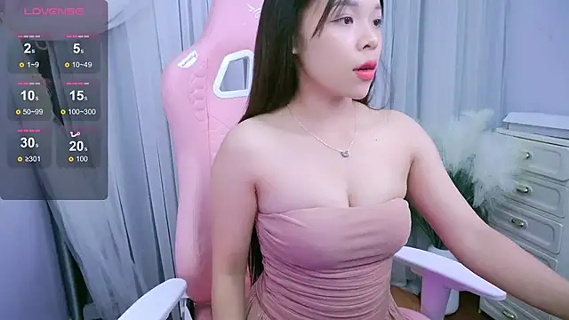 Lu Ly22 online show from 05/17/26, 02:39