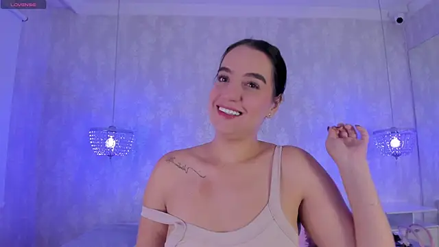 Snapshot of jazlin_angels3 chatting on 04/07/26, 07:43 jazlin angels3 online show from 04/07/26, 07:43