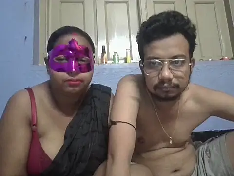 Naina1994 online show from 04/28/26, 04:22