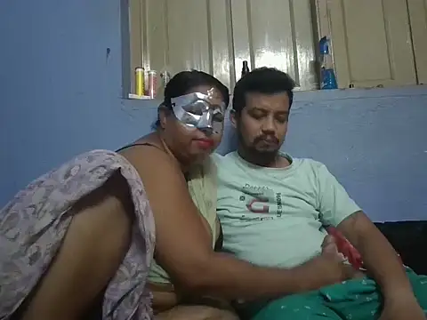 Naina1994 online show from 04/22/26, 03:52