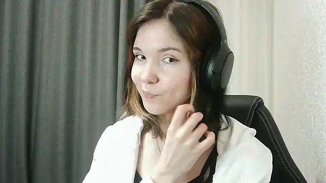 Snapshot of RubyBooby chatting on 04/14/26, 05:51 RubyBooby online show from 04/14/26, 05:51