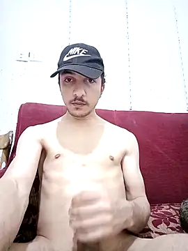 Snapshot of elzabeerr1 chatting on 04/13/26, 06:23 elzabeerr1 online show from 04/13/26, 06:23