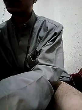 Snapshot of elzabeerr1 chatting on 04/02/26, 11:55 elzabeerr1 online show from 04/02/26, 11:55