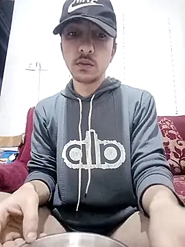 Snapshot of elzabeerr1 chatting on 04/07/26, 04:47 elzabeerr1 online show from 04/07/26, 04:47