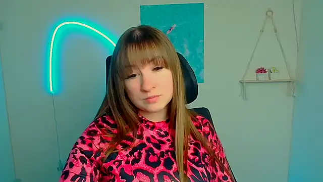 Snapshot of Tiffani_Angel chatting on 04/13/26, 11:14 Tiffani Angel online show from 04/13/26, 11:14