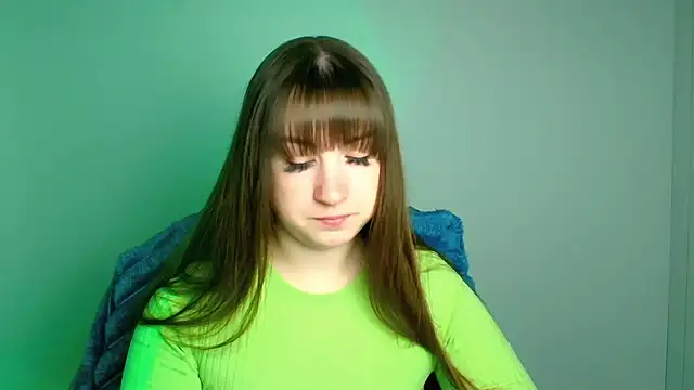 Snapshot of Tiffani_Angel chatting on 04/17/26, 05:43 Tiffani Angel online show from 04/17/26, 05:43