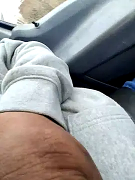 Snapshot of jlc069 chatting on 04/01/26, 02:58 jlc069 online show from 04/01/26, 02:58