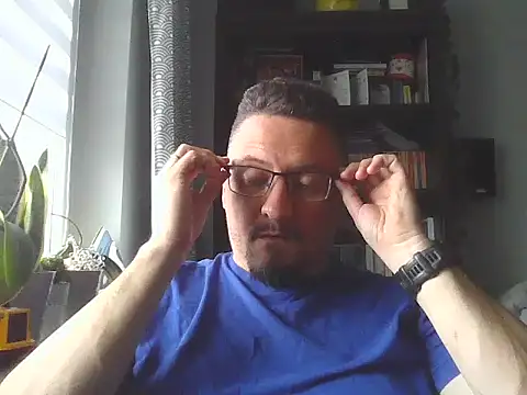 19cmSlave online show from 05/08/26, 10:41