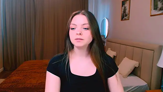 Snapshot of RutaYoung chatting on 04/01/26, 02:25 RutaYoung online show from 04/01/26, 02:25