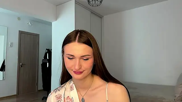 Snapshot of HallieHollo chatting on 05/18/26, 11:37 HallieHollo online show from 05/18/26, 11:37