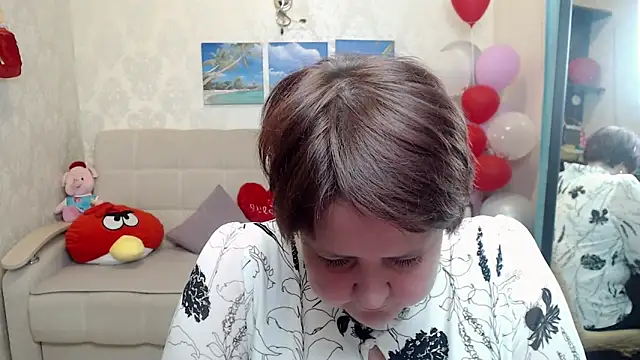 Snapshot of QUEEN02030 chatting on 04/02/26, 07:37 QUEEN02030 online show from 04/02/26, 07:37