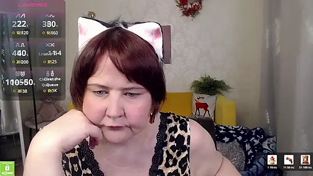 QUEEN02030 online show from 06/24/26, 06:34