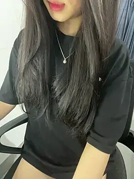 Snapshot of Annie_nii chatting on 04/25/26, 08:28 Annie nii online show from 04/25/26, 08:28