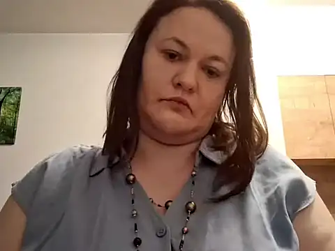 Snapshot of OpheliaMilf chatting on 04/10/26, 07:43 OpheliaMilf online show from 04/10/26, 07:43