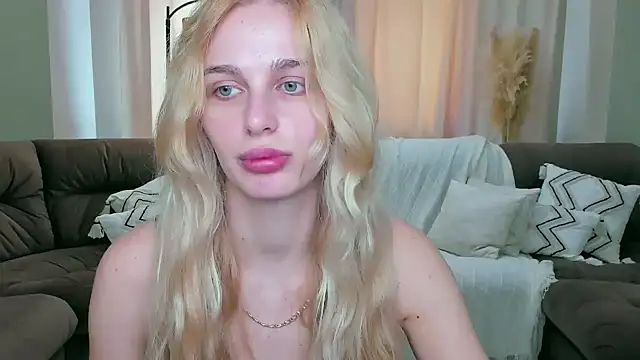 blonde  flirt online show from 04/08/26, 06:04