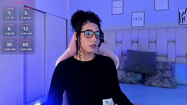 Snapshot of Odett_Khastoff chatting on 04/11/26, 05:15 Odett Khastoff online show from 04/11/26, 05:15