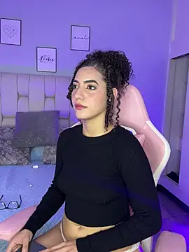 Snapshot of Odett_Khastoff chatting on 04/11/26, 07:45 Odett Khastoff online show from 04/11/26, 07:45